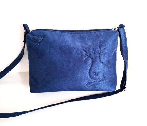Modrá semišová crossbody s kočkou