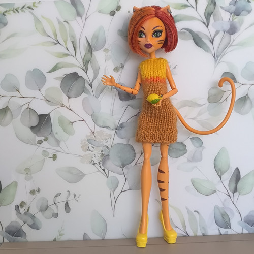 Šaty pro panenku Monster High