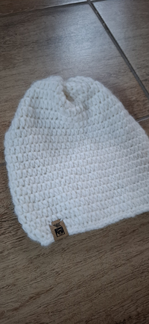 Háčkovaná čepice z alpaky