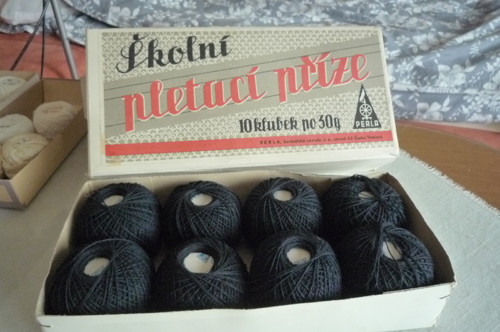 Černá školní příze