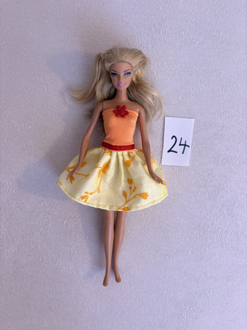 Barbie šatičky-oblečky č.24