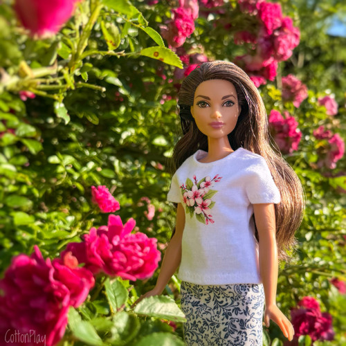 Tričko pro Baculku Barbie - Růžové květiny, bílé