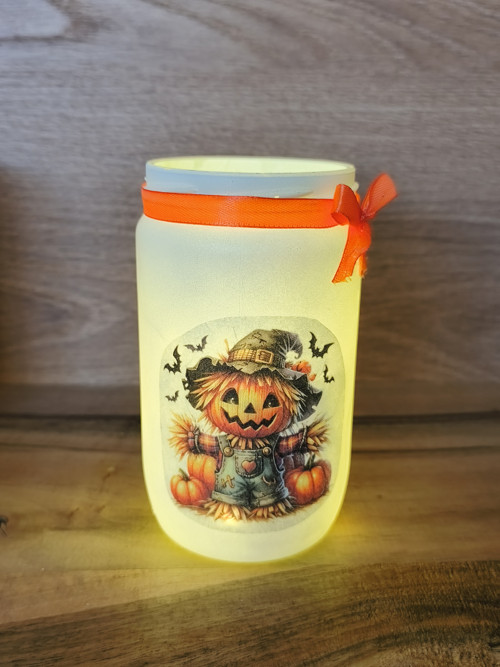 Halloweenský strašák dýně