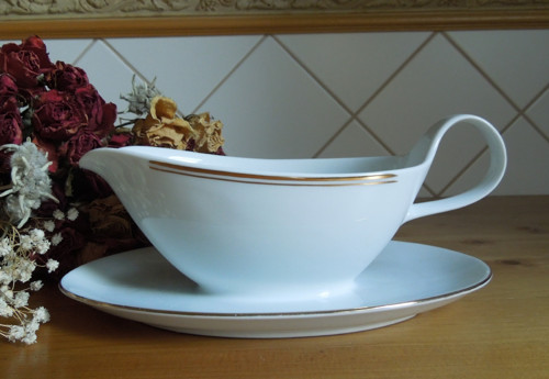 Autorský větší porcelánový omáčník