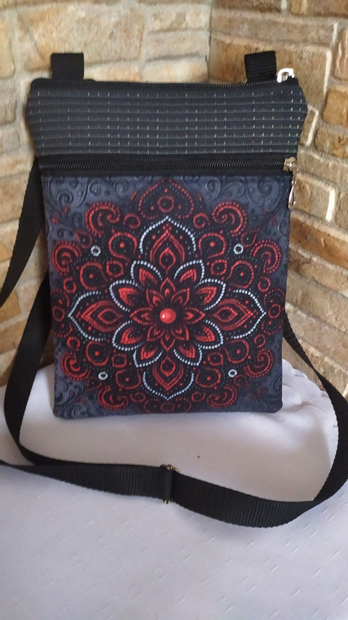 Červená mandala - příruční kabelka