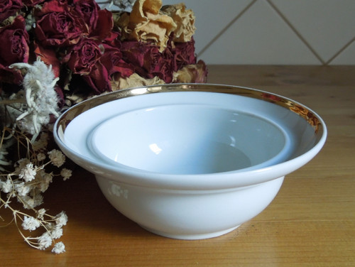 Elegantní porcelánová miska