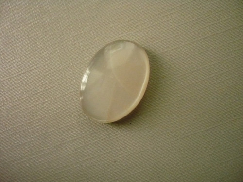 Kabošon měs. kámen bílý 23 mm, č.111