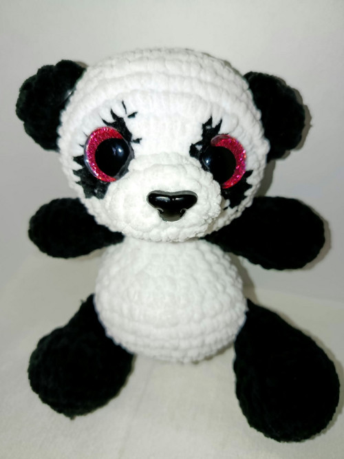 Háčkovaná plyšová panda s třpytivýma očima 18 cm