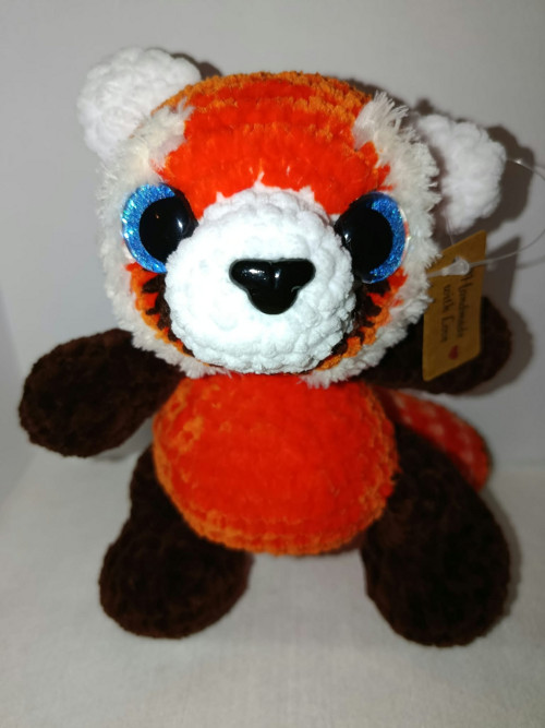 Háčkovaná plyšová červená panda 19 cm