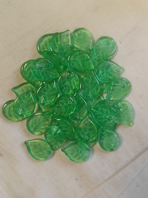 Lístečky - 18/13mm - zelená/peridot - 5ks