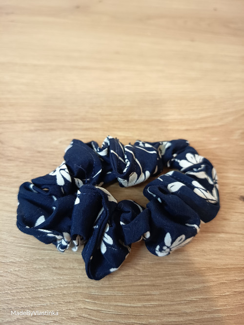 Scrunchie gumička do vlasů — foto 1