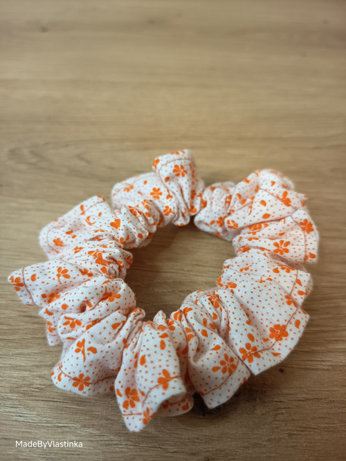 Scrunchie gumička do vlasů — foto 1