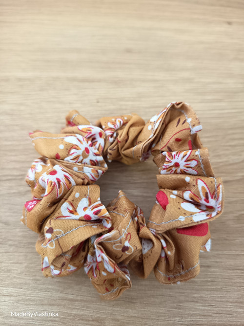 Scrunchie gumička do vlasů