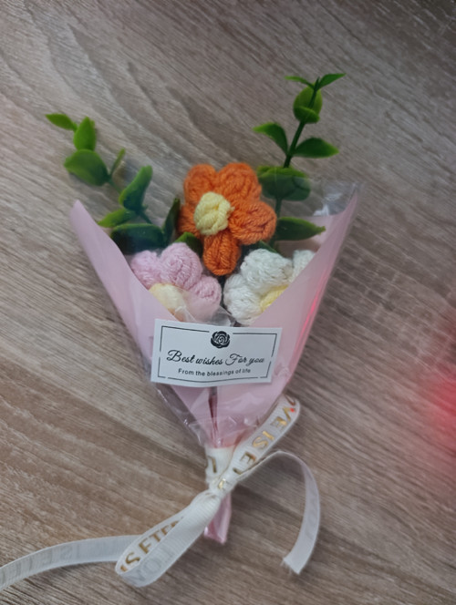 Háčkovaná kytice – něžná růžová a oranžová