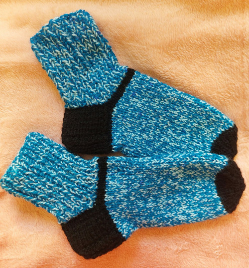 Modré s černou
