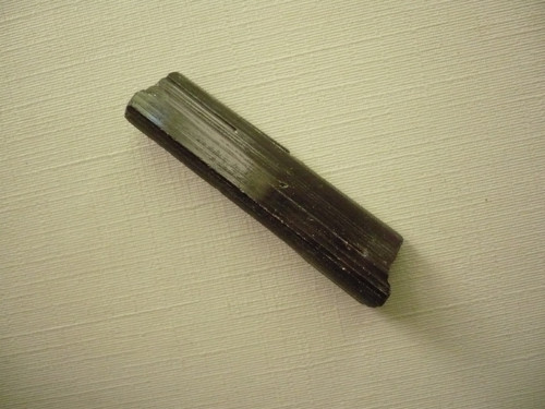 Turmalín skoryl - krystal 41 mm, č.17s