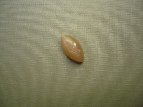 Kabošon měs. kámen broskvový 12 mm, č.39J