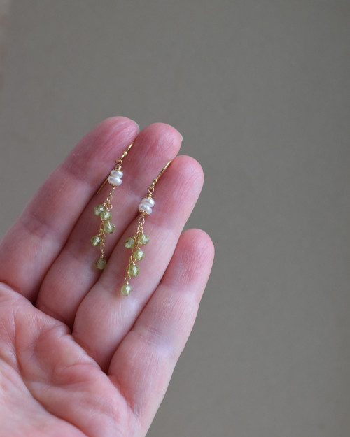 Zdobím se jemností s olivíny, gold filled náušnice