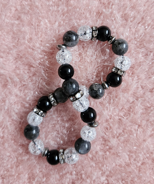 Onyx, Labradorit, Křišťál, hematit