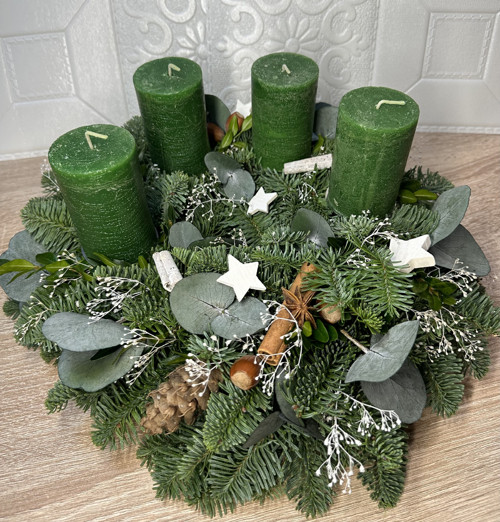 Adventní věnec jedlový se zelenými svíčkami
