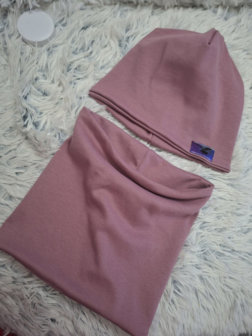 Set čepice a nákrčník