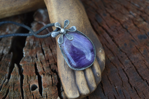~ Fialka v kameni ~
