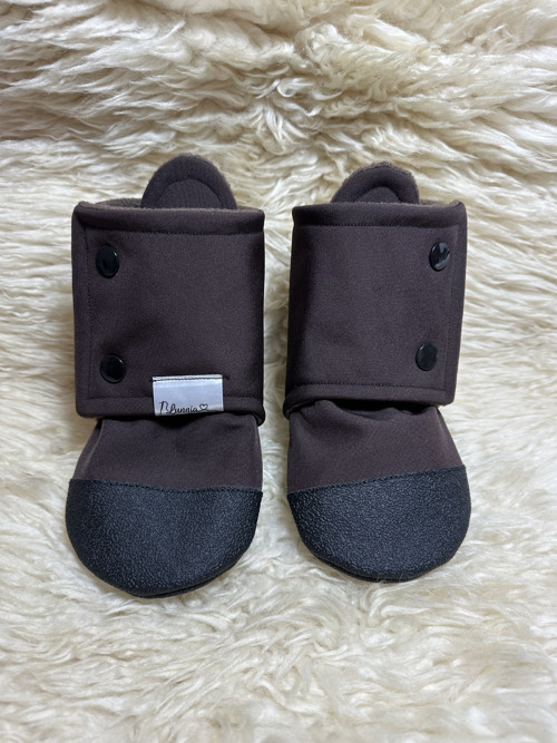 Vysoké softshellové capáčky vel. 13 cm
