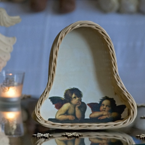 Košíček ve tvaru zvonku střední
