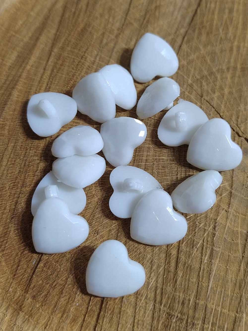 Knoflík srdíčko barva bílá — foto 1