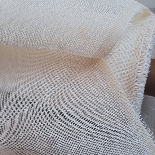 "záclonkový" 100% len bílý(off white)...metráž