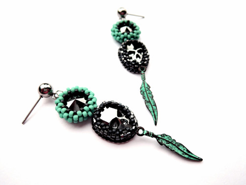 Extravagantní náušnice Morgaine se Swarovski lebko