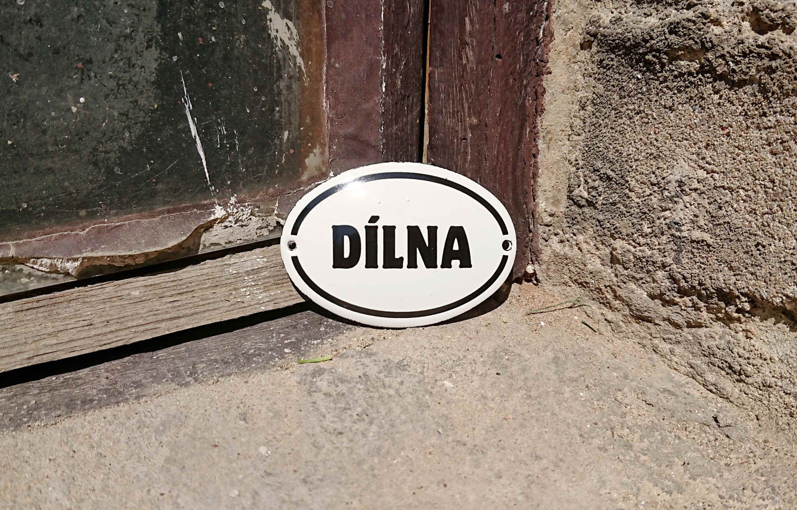 "DÍLNA"
