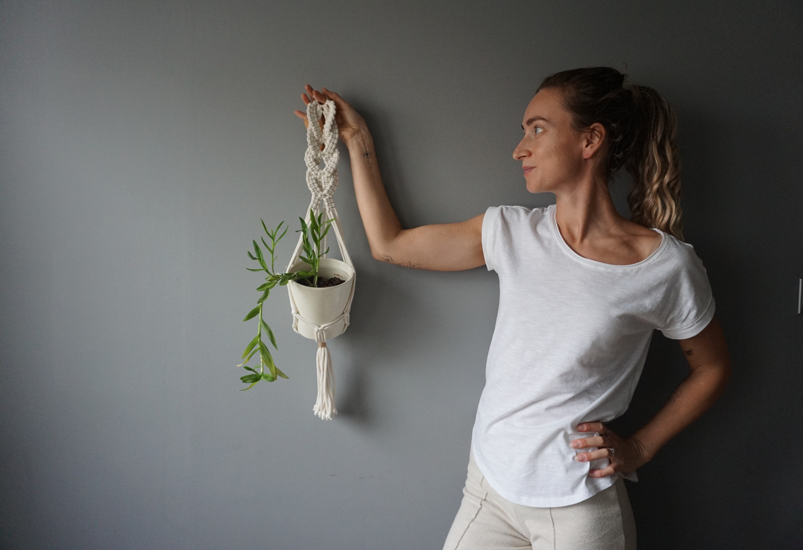 Macramé závěs na květiny Juta C