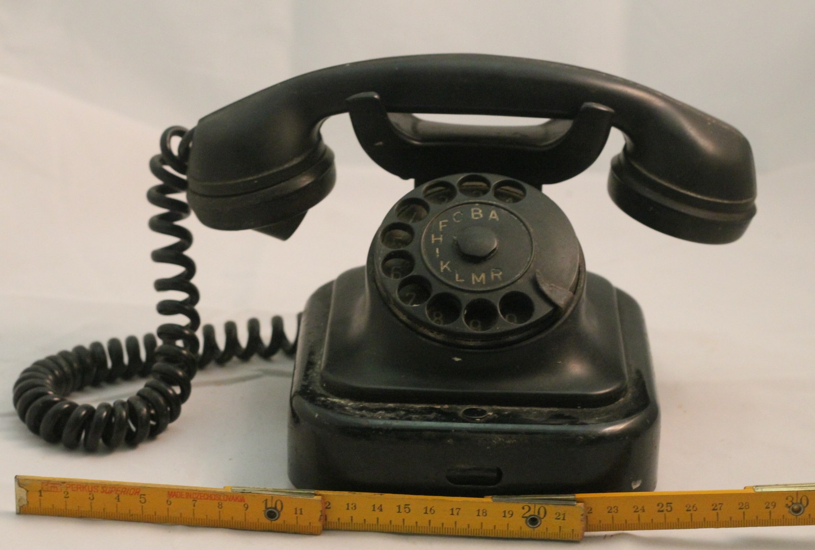 Starý klasický vidlicový telefon Tesla / od Antikvárium | Fler.cz