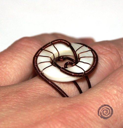 Twisted white donut — foto 2
