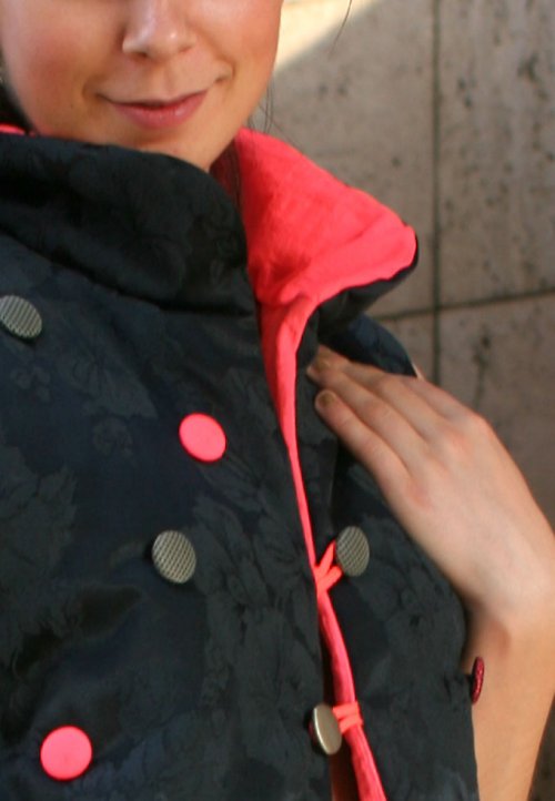 KNOFLÍKÁŘ - vesta — foto 3