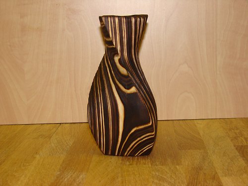 Dřevěná váza — foto 2