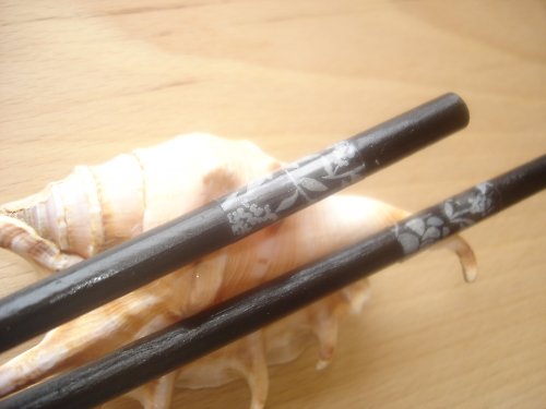 Black wood and white flower — foto 3