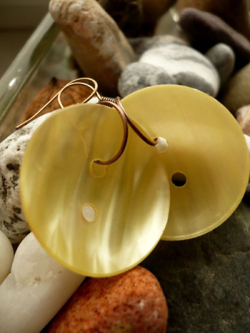 ...have a button-nose: SLEVA 50% — foto 3