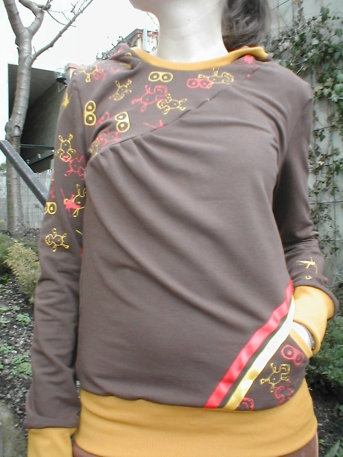 Mikina — foto 3