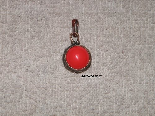 Červený měděný přívěsek — foto 2