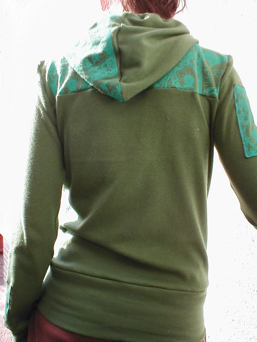 Mikina — foto 3