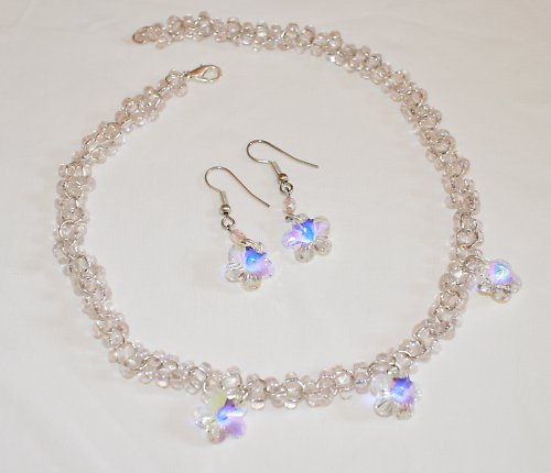 Náhrdelník a náušnice se Swarovski komponenty — foto 3