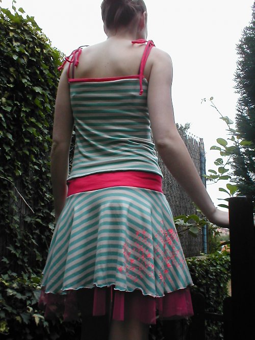Šaty — foto 3