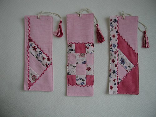 Záložka do knihy - růžová - patchwork. — foto 3