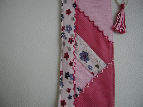 Záložka do knihy - růžová - patchwork. — foto 5