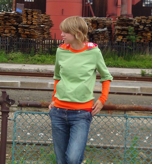 Mikina zeleno-oranžová — foto 3