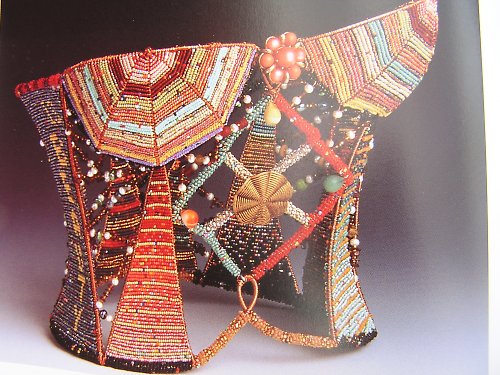 Kniha - 500 BEADED OBJECTS — foto 4
