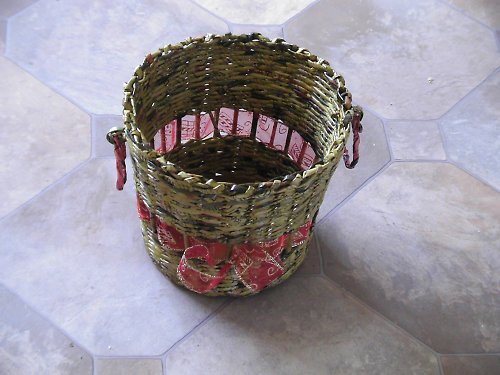 ..pletený košík na letáky? — foto 2