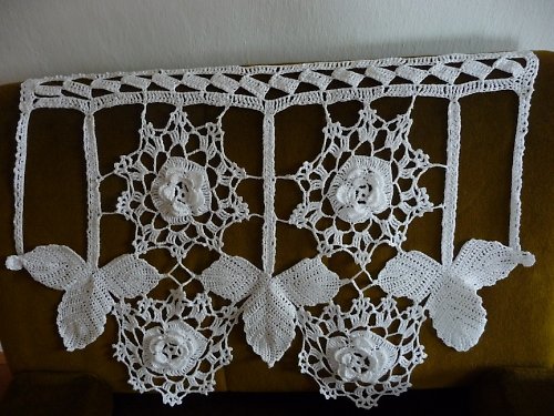 Háčkovaný panel do okna — foto 3